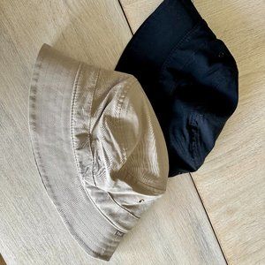 Set of Two Bucket Hats - TNA (Aritzia) - Beige and Black